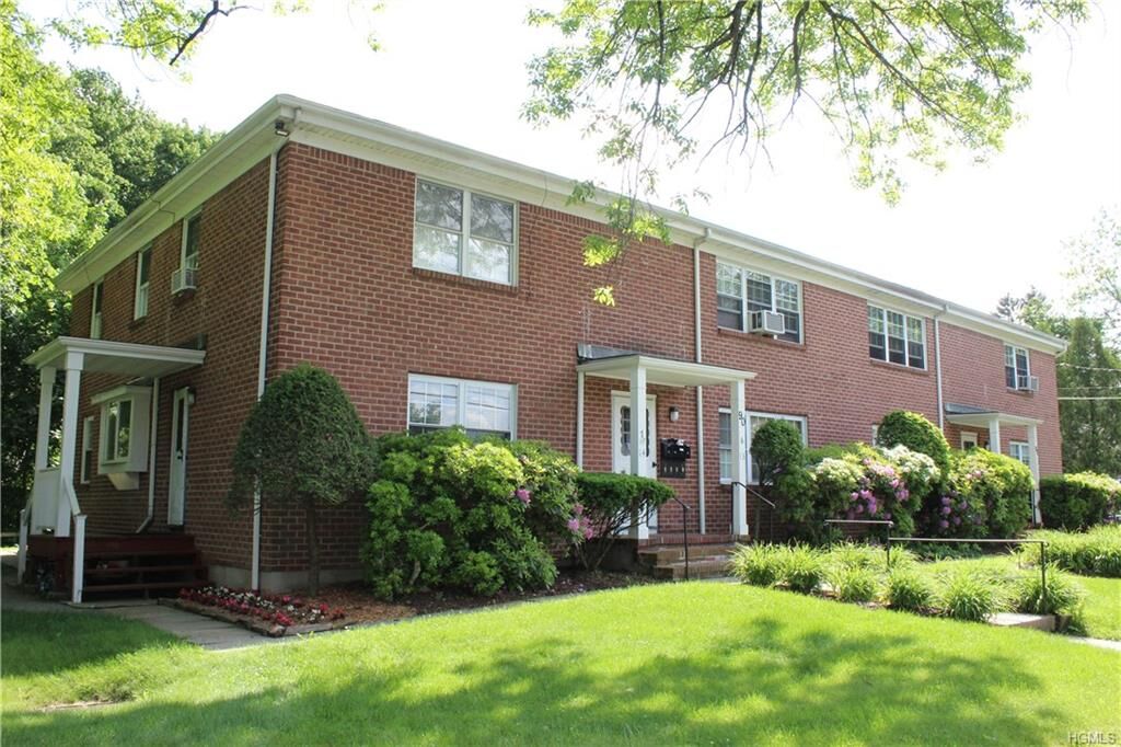 Property Photo:  90 Gregory Avenue 8  NY 10549 