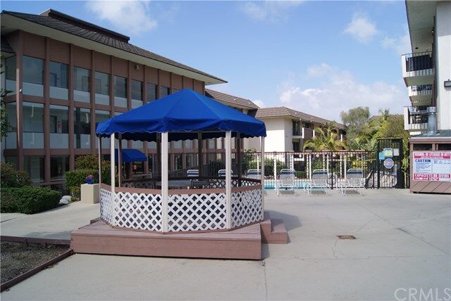 Property Photo:  5585 E Pacific Coast 125  CA 90804 