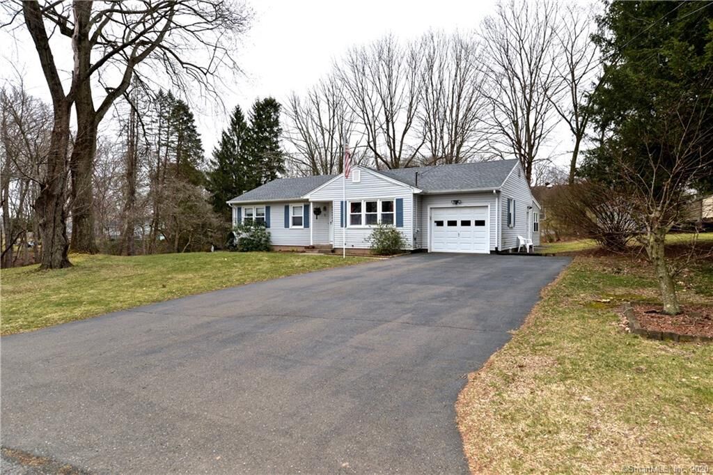Property Photo:  5 Fritz Place  CT 06492 