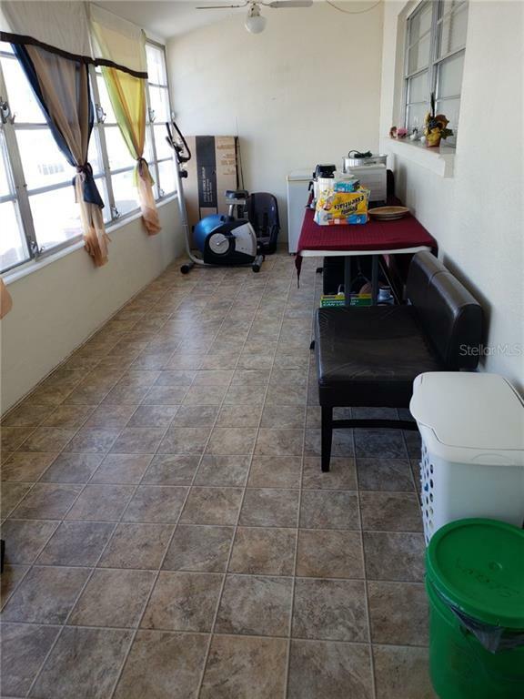 Property Photo: 2011 58th Avenue N 23 FL 33714