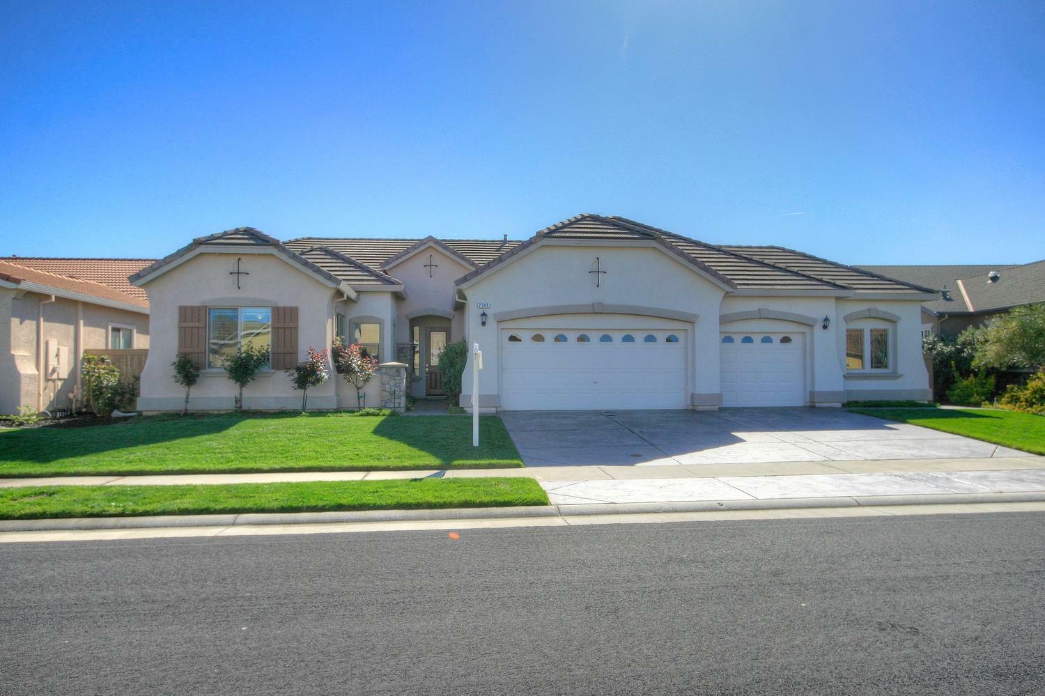 Property Photo:  2389 Mendota Way  CA 95747 