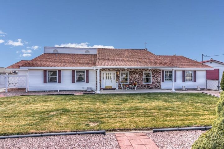 4344 SW Badger Avenue  Redmond OR 97756 photo