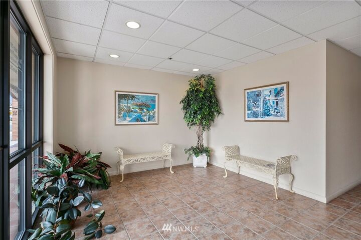 Property Photo: 110 3rd Avenue N 305 WA 98020