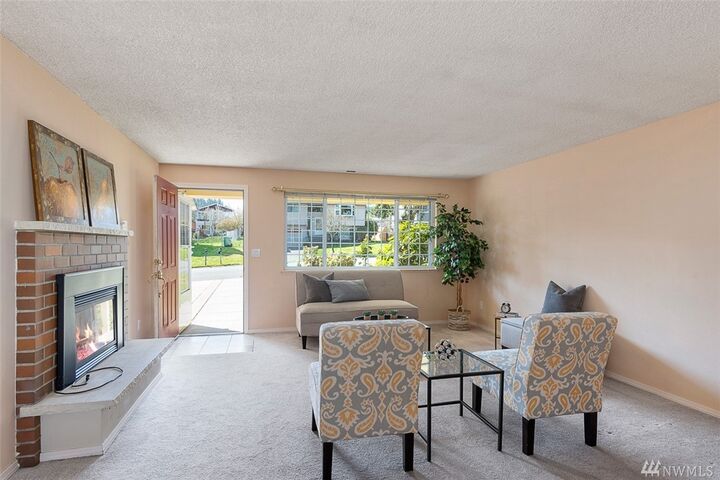 Property Photo: 1106 38th Street WA 98221