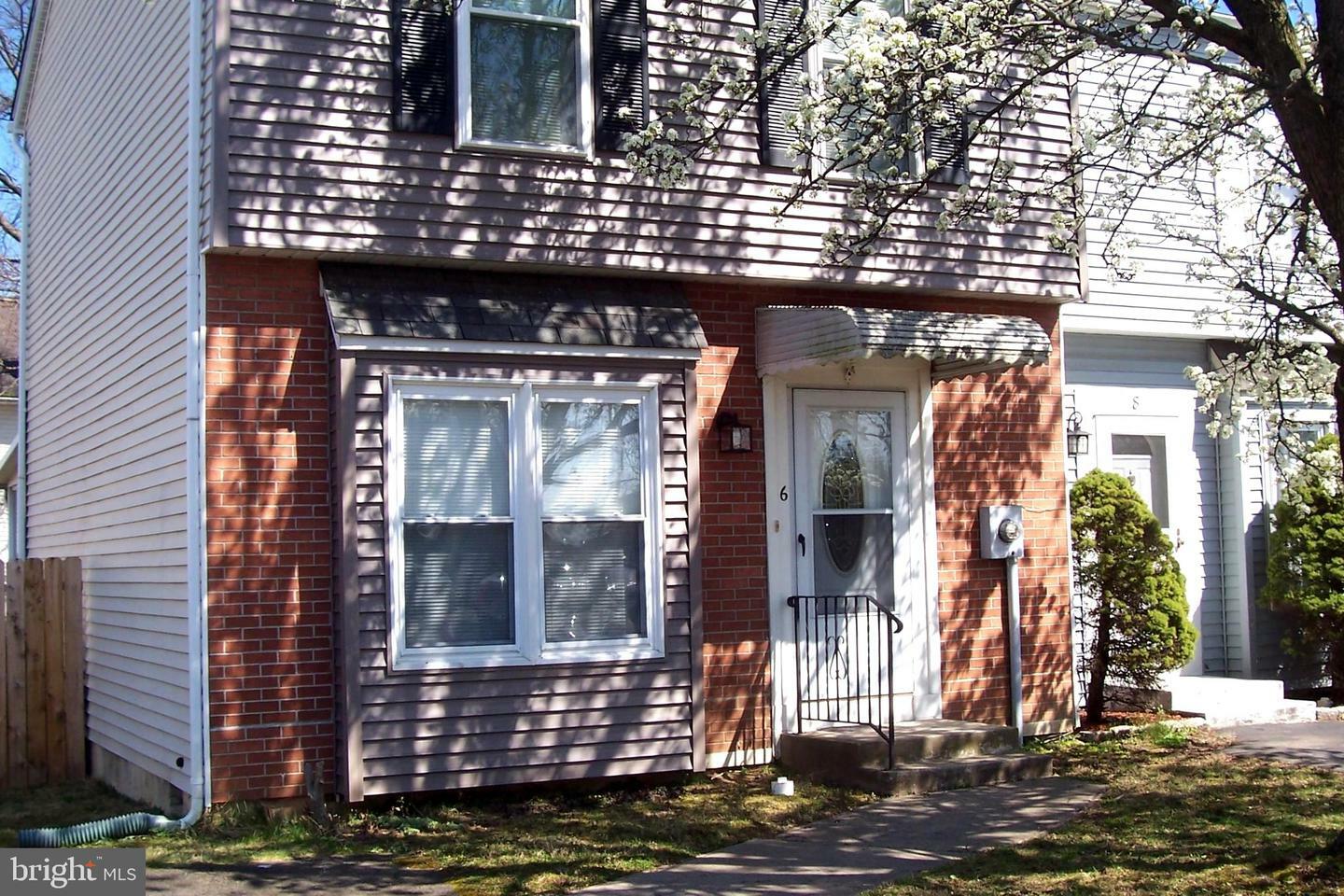Property Photo: 6 Kent Court NJ 08648