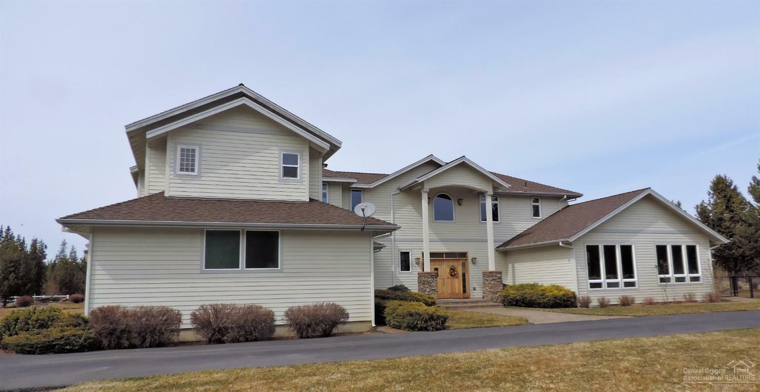 Property Photo: 16856 Cagle Road OR 97739