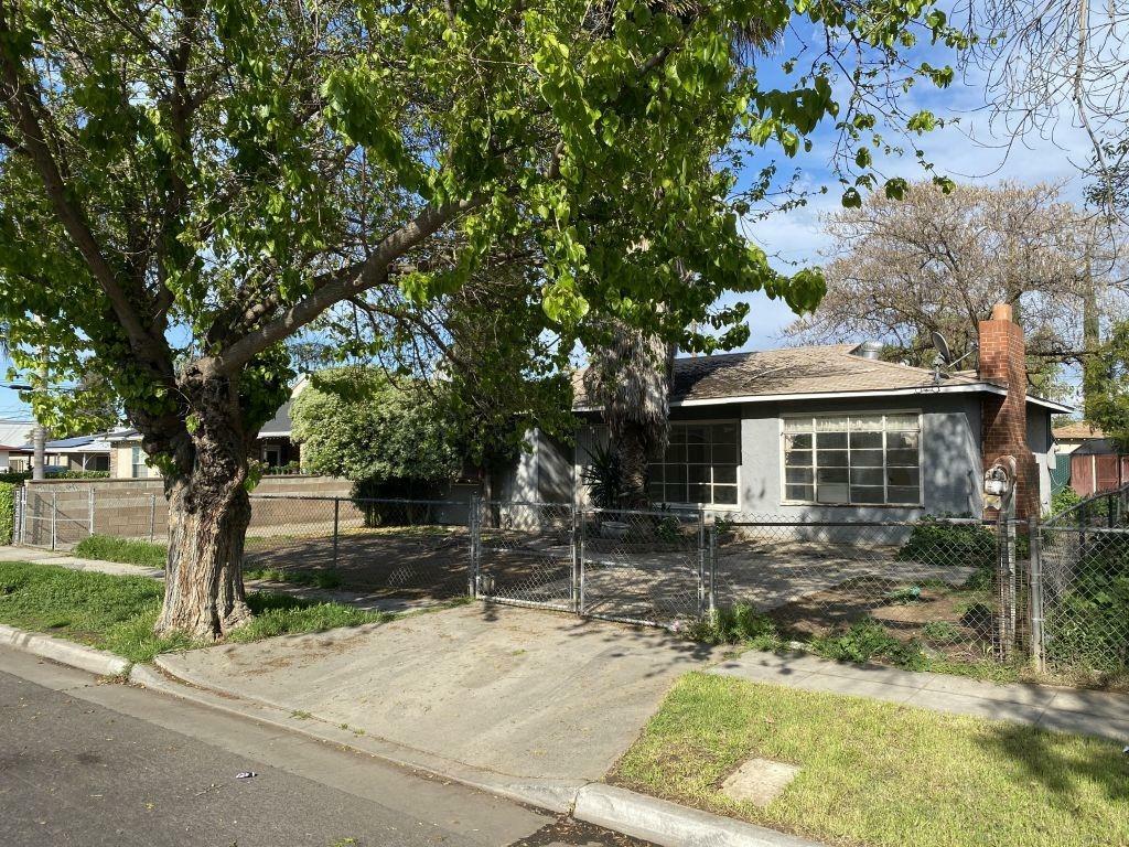 2431 S Page  Fresno CA 93725 photo