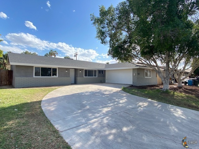 Property Photo:  955 Aurora Dr  CA 92243 