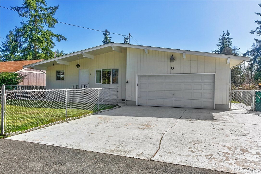 Property Photo: 8 105th St SW WA 98204