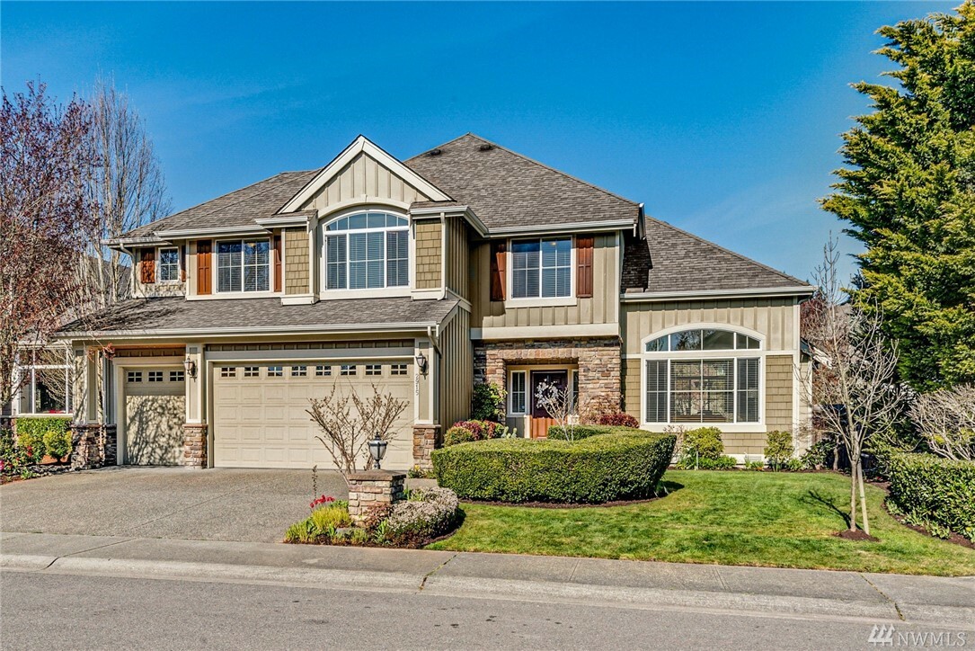 Property Photo: 2915 277th Terr SE WA 98075