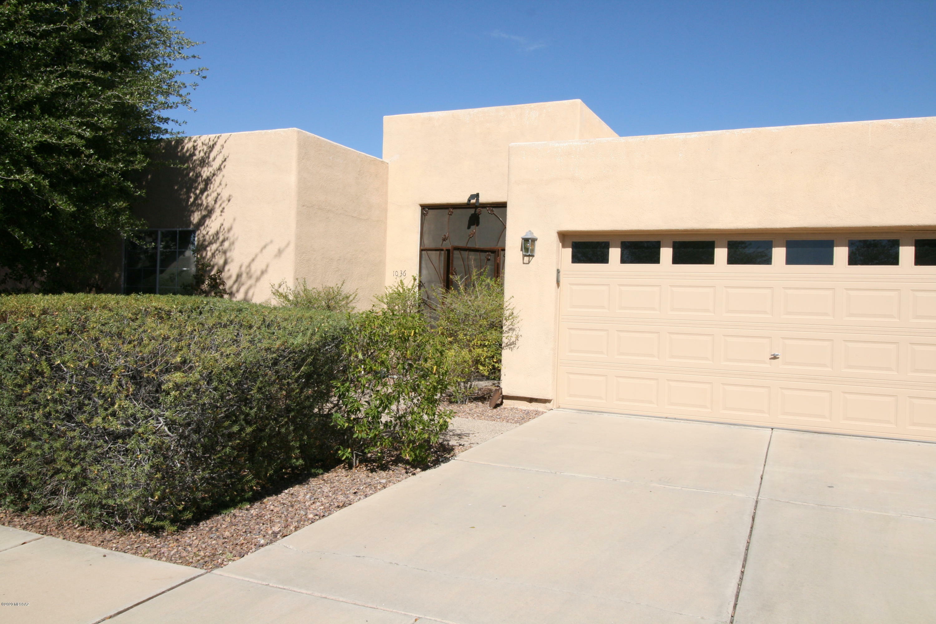 Property Photo:  1036 N Del Valle Place  AZ 85711 