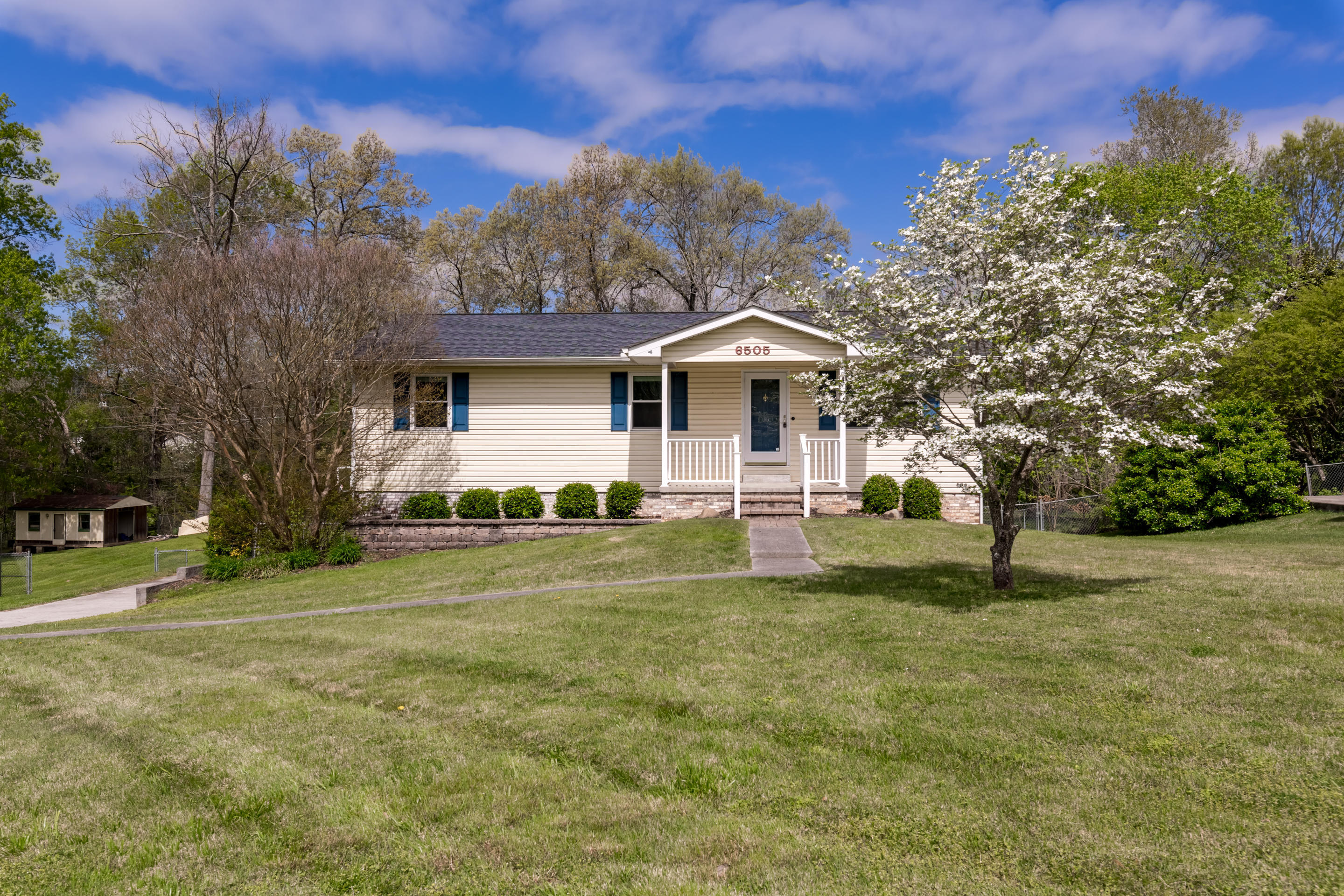 Property Photo: 6505 Trinity Drive Drive TN 37918
