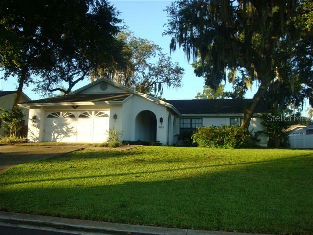 Property Photo:  2627 Bridle Drive  FL 33566 