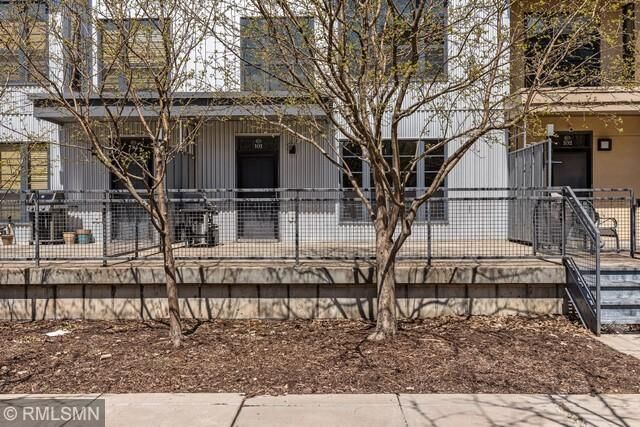 Property Photo:  2566 Ellis Avenue 101  MN 55114 