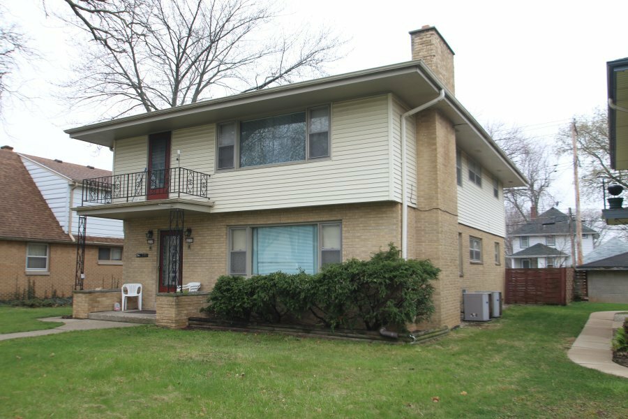 Property Photo:  4249 N 91st St 4251  WI 53222 