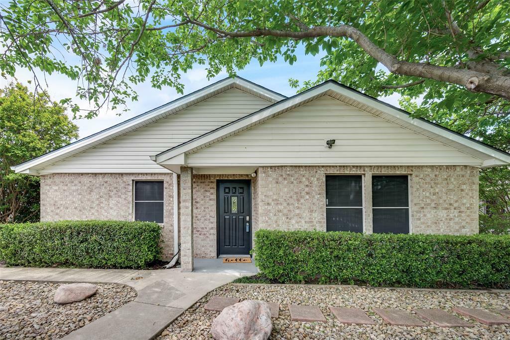 Property Photo:  104 Callender Drive  TX 76108 