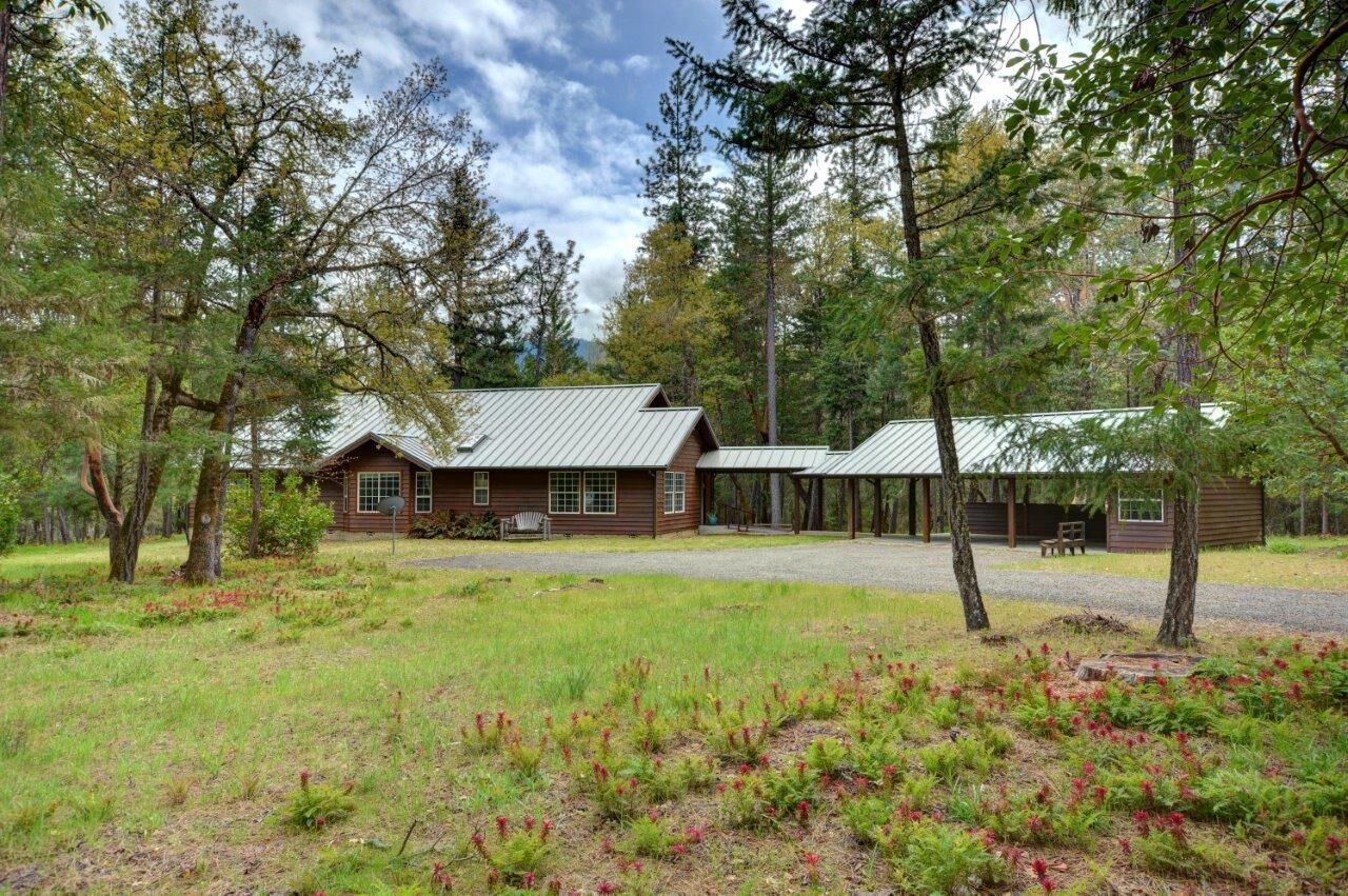 Property Photo: 1587 Kincaid Road OR 97544