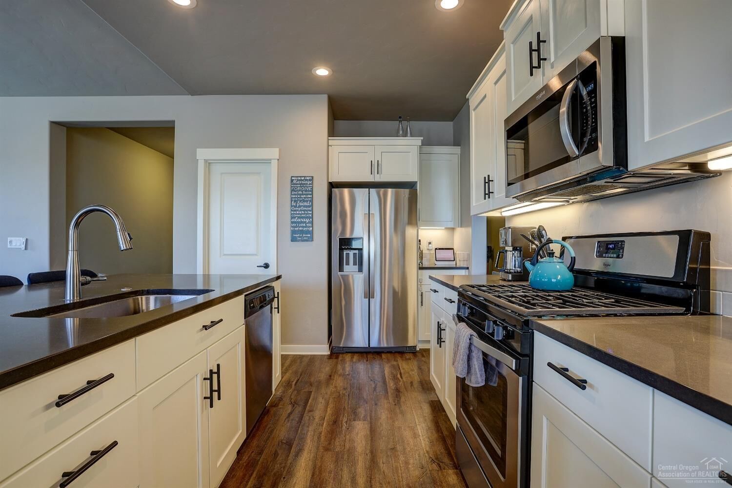Property Photo: 1081 NE Sunrise Street OR 97754