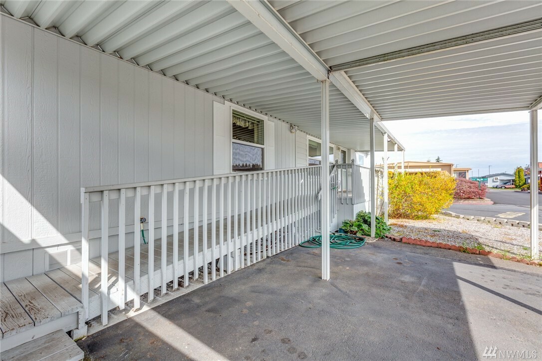 Property Photo:  1200 Lincoln St 221  WA 98229 