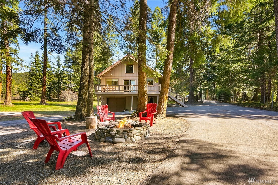 Property Photo:  8910 State Route 903  WA 98940 