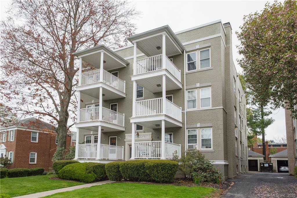 Property Photo: 40 Robin Road 305 CT 06119