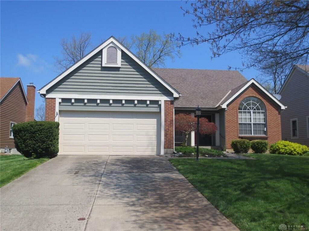 Property Photo: 8069 Tollbridge Court OH 45069