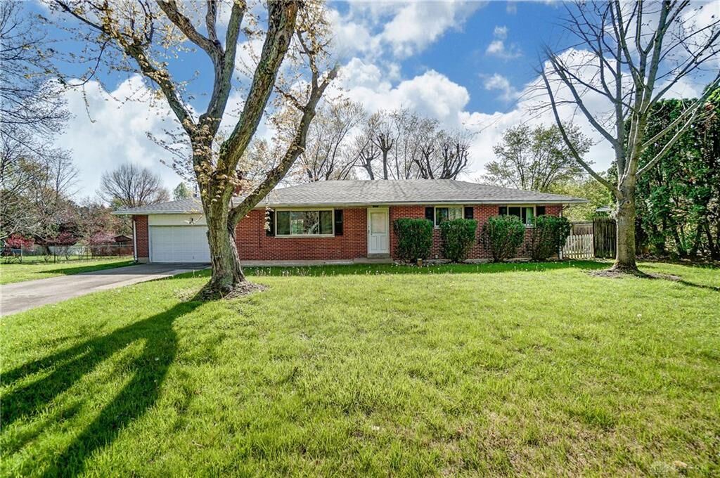 Property Photo:  1080 Lipton Lane  OH 45430 