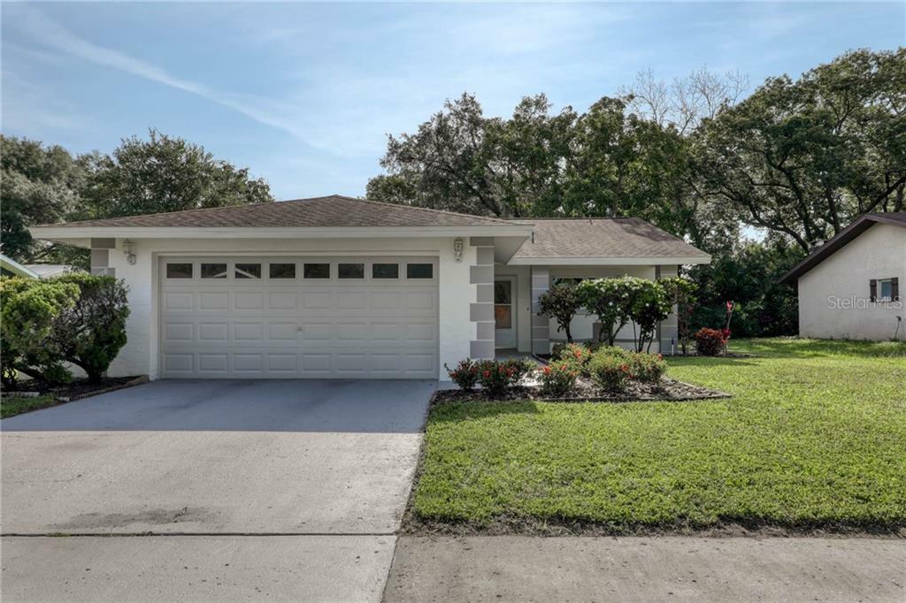 Property Photo:  1178 Breeze Drive  FL 33770 