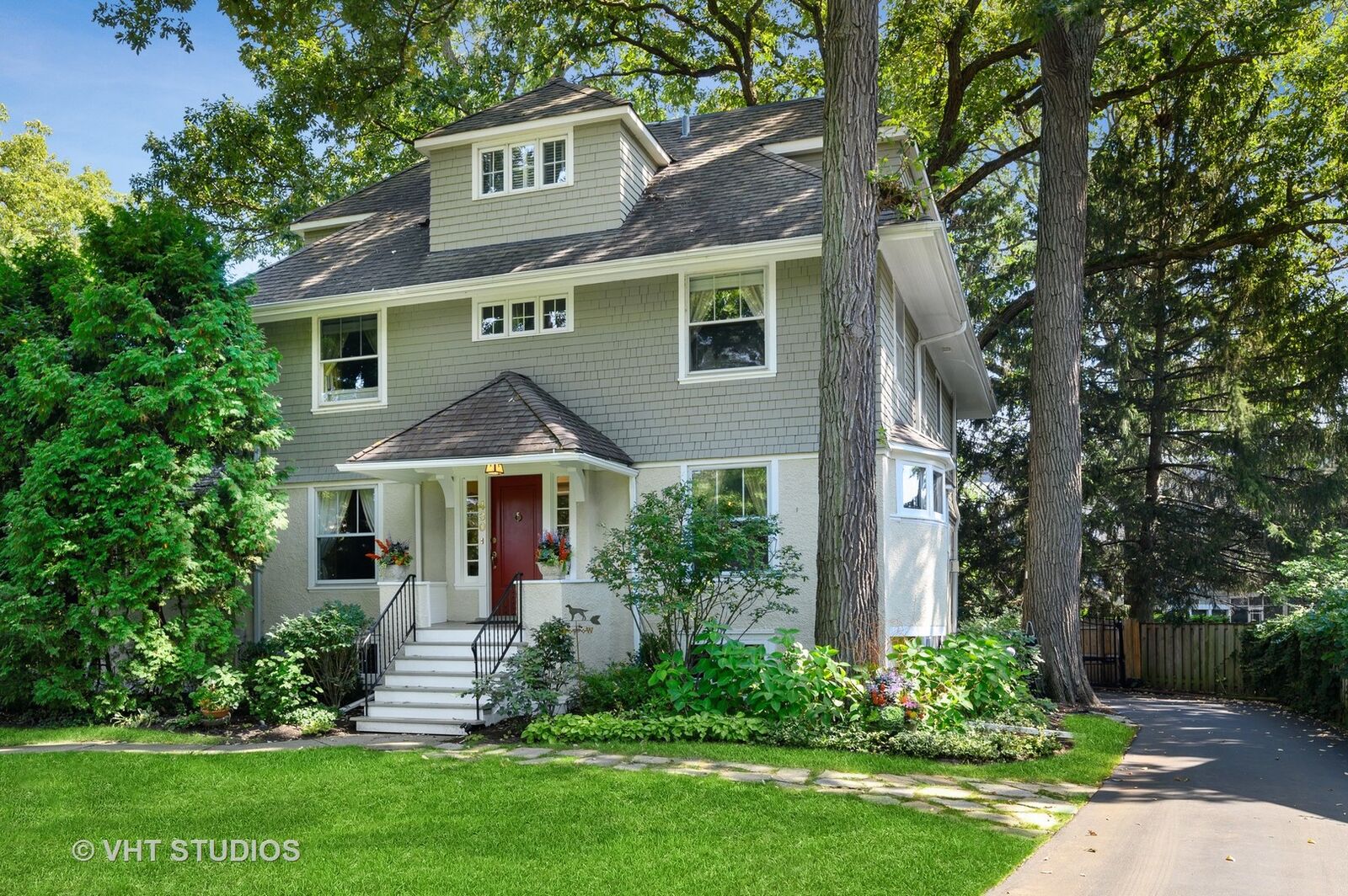 Property Photo:  430 Woodstock Avenue  IL 60043 