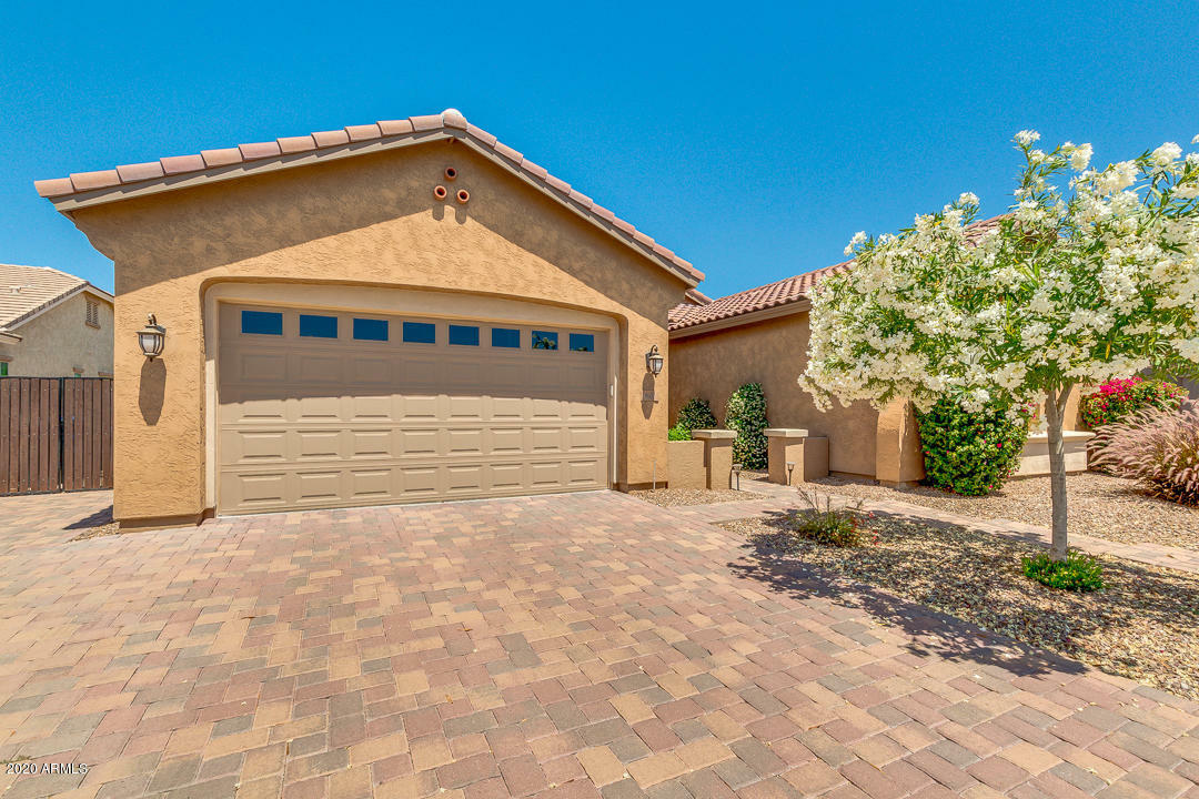 Property Photo:  620 W Yellowstone Way  AZ 85248 