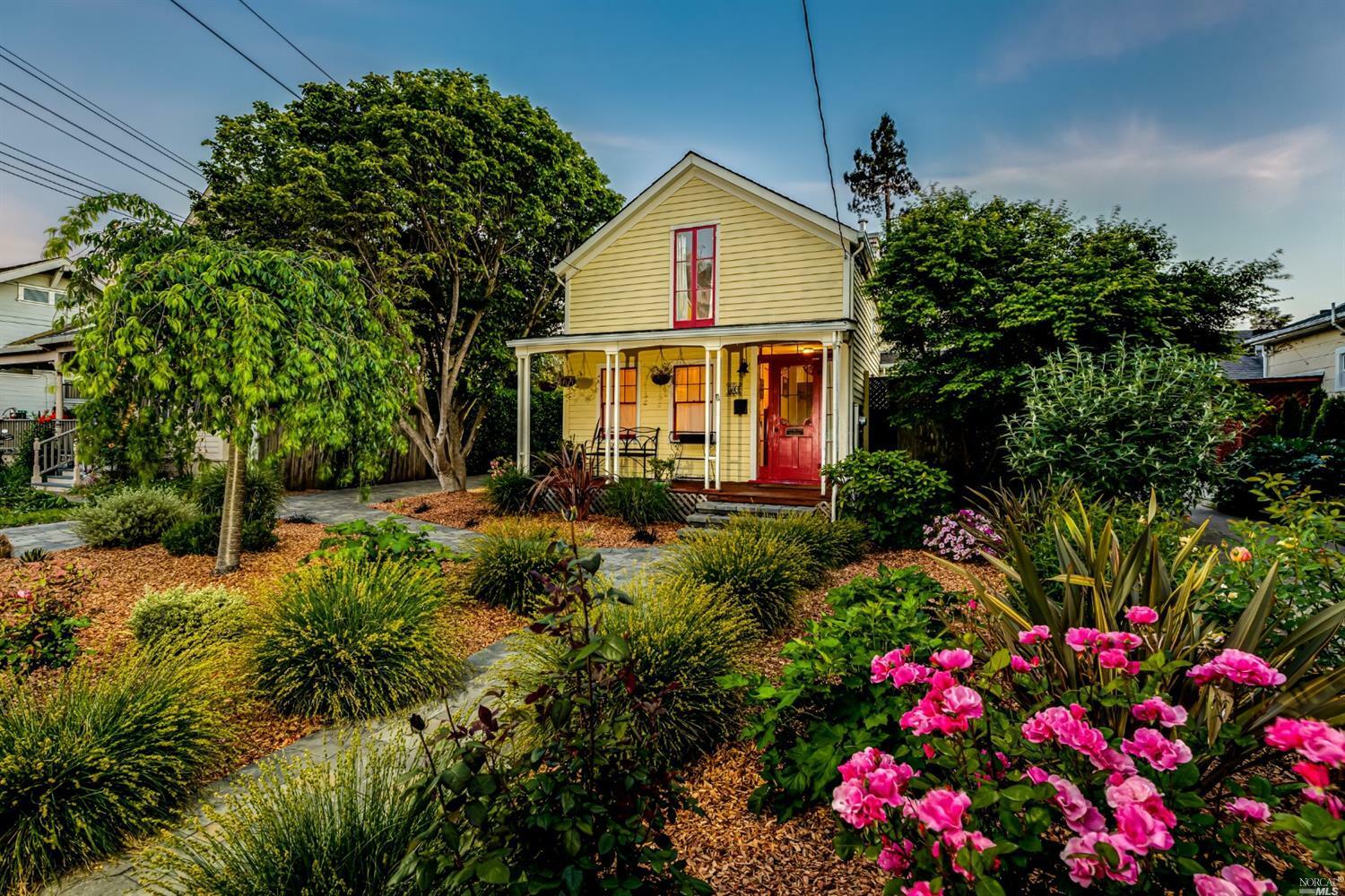 Property Photo: 40 6th Street CA 94952