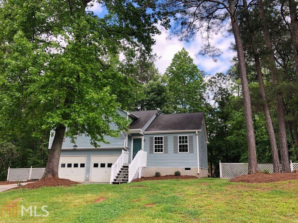 Property Photo: 103 Country Cottage Cir GA 30116