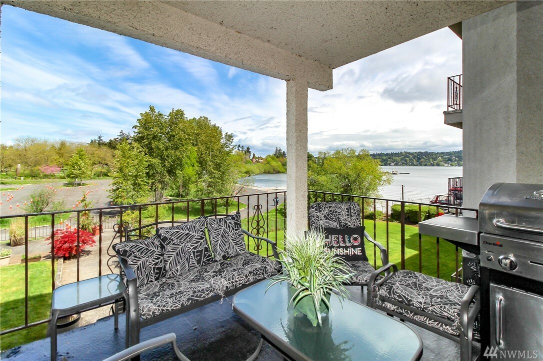 9030 Seward Park Ave S 308  Seattle WA 98118 photo