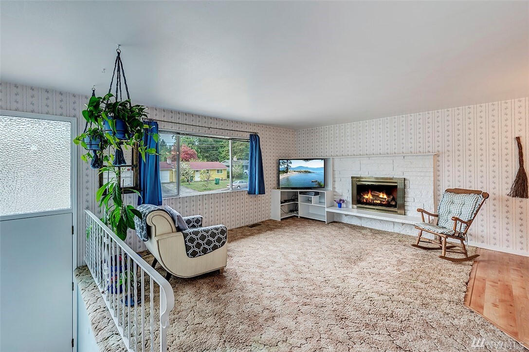 Property Photo: 4607 241st Street SW WA 98043