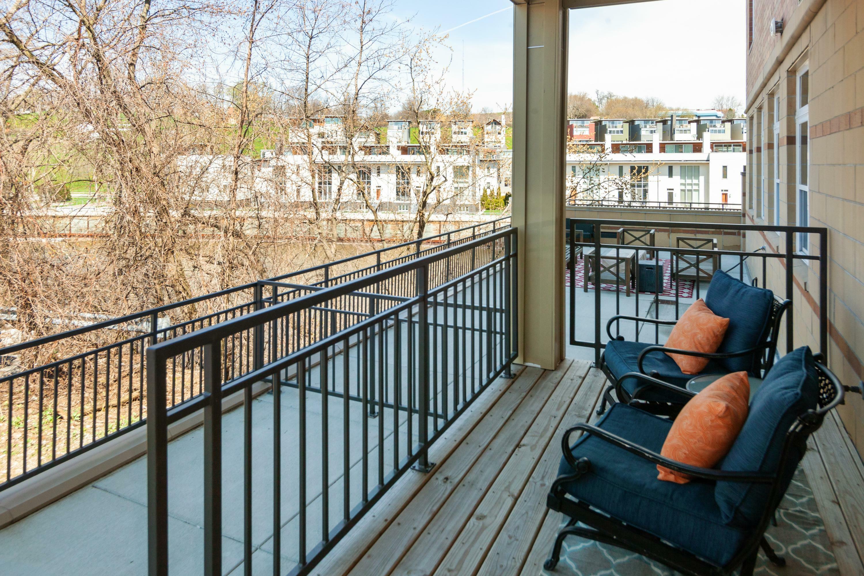 Property Photo: 1905 N Water St 102 WI 53202