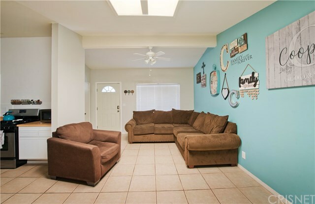 Property Photo:  18902 Delight Street  CA 91351 