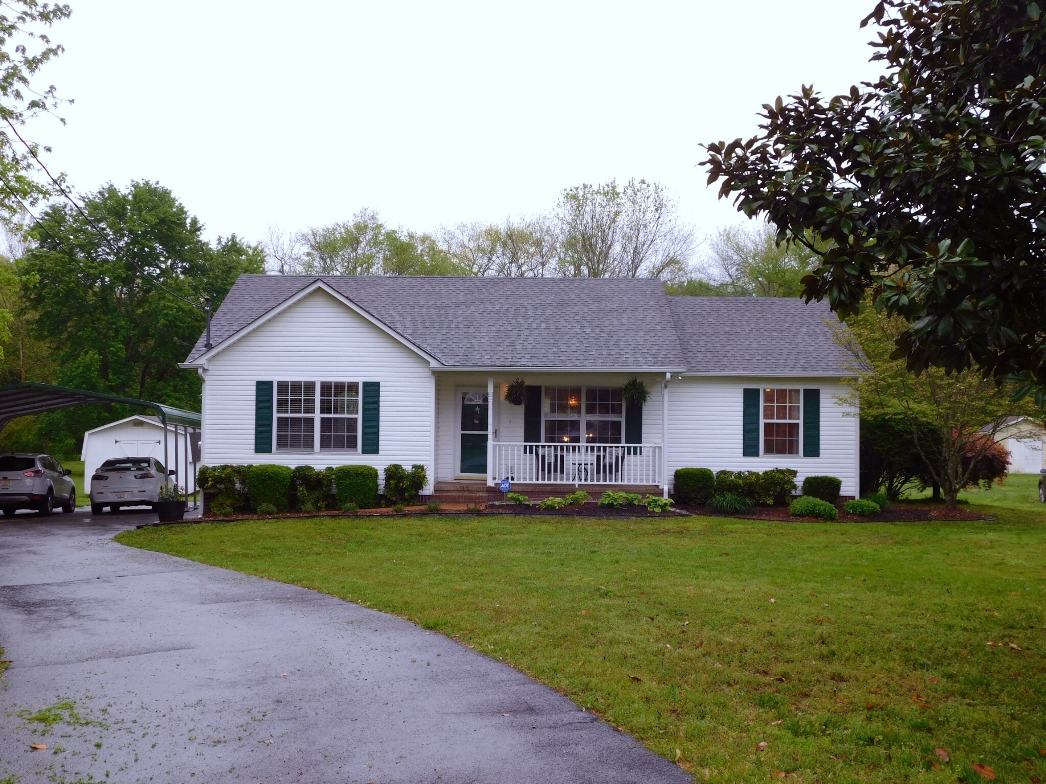 Property Photo:  2216 Raines Ct  TN 37174 