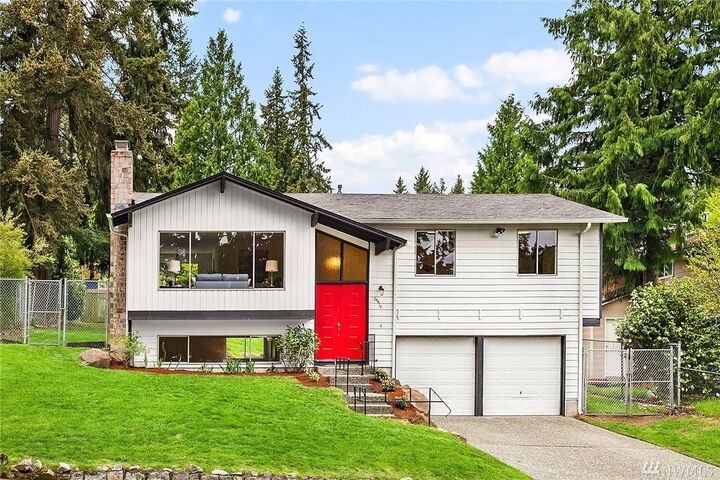 10818 NE 140th Street  Kirkland WA 98034 photo