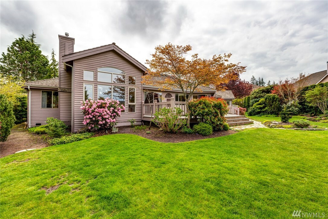 Property Photo:  731 Pacificview Ct  WA 98229 