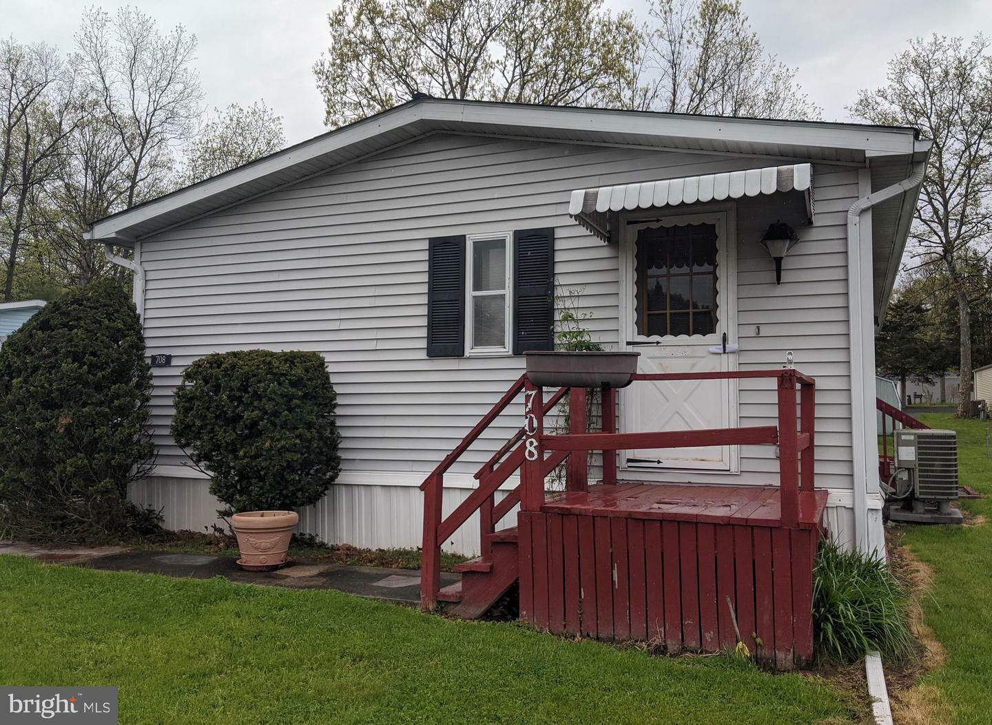 Property Photo:  708 Dogwood Drive  PA 18054 