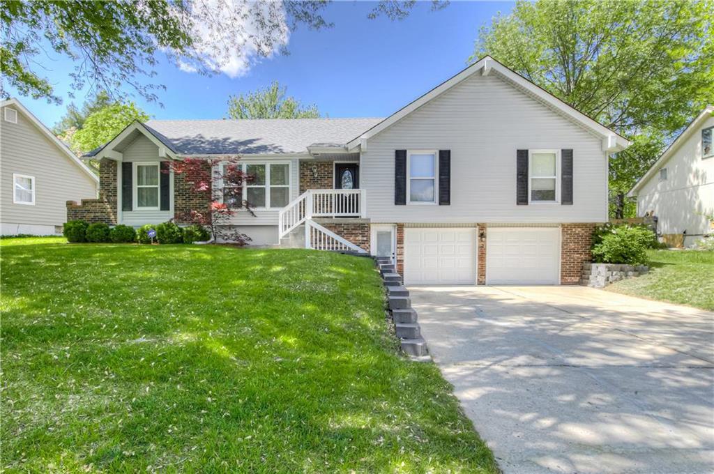 Property Photo: 1605 SW 24th Street MO 64015