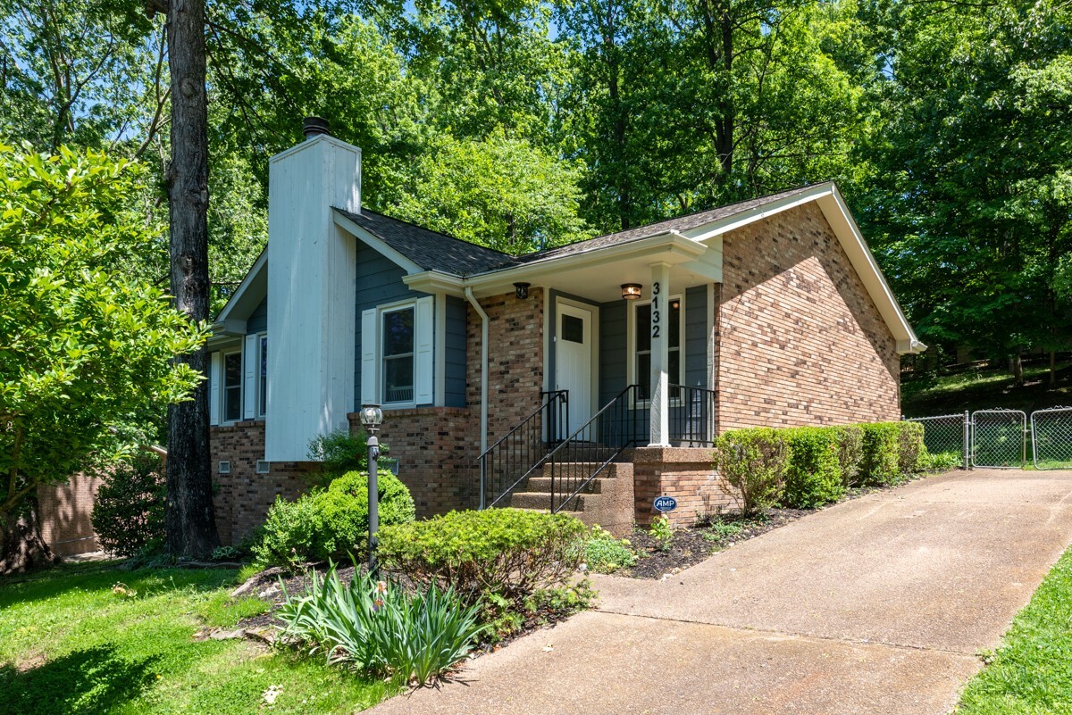 Property Photo: 3132 Noble Valley Dr TN 37214