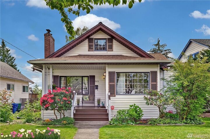 Property Photo: 823 NE 82nd Street WA 98115