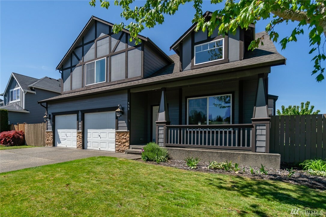 Property Photo:  555 Shadow Ave NE  WA 98059 