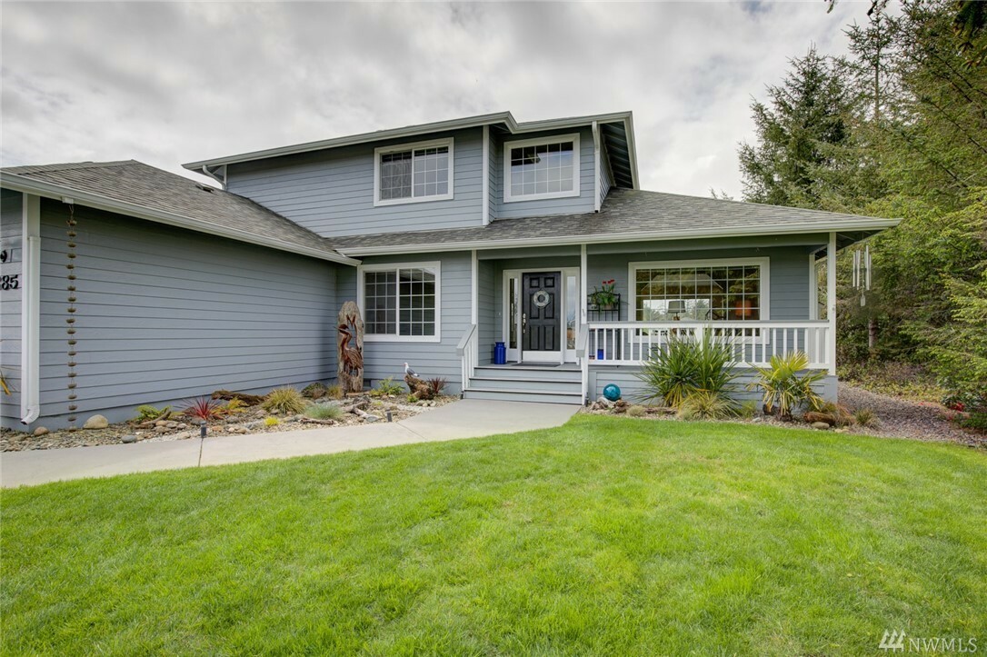 Property Photo:  385 Eagle Nest Ct SE  WA 98569 