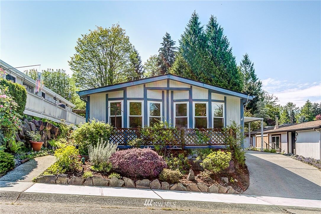 Property Photo:  17229  119th Avenue NE  WA 98011 