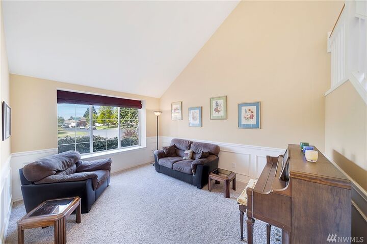 Property Photo:  9205  181st Avenue E  WA 98391 