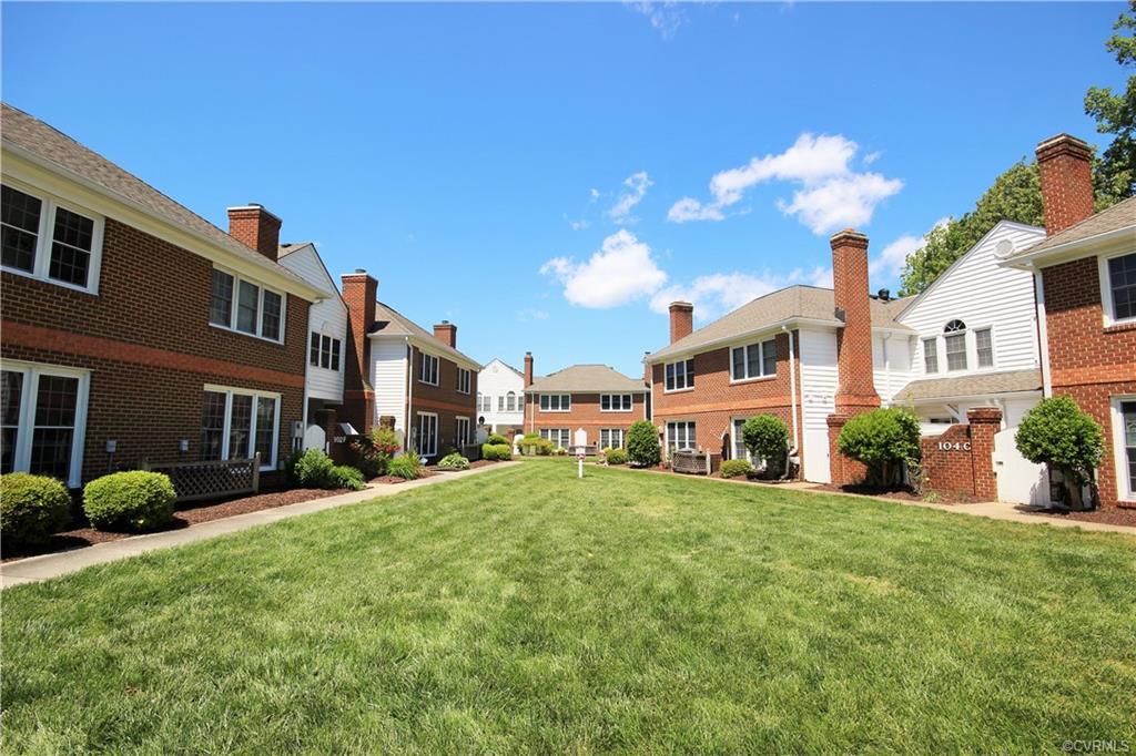 Property Photo:  104 Sudbury Way C  VA 23693 