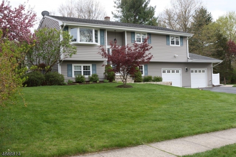 Property Photo:  32 Messig Rd  NJ 08809 