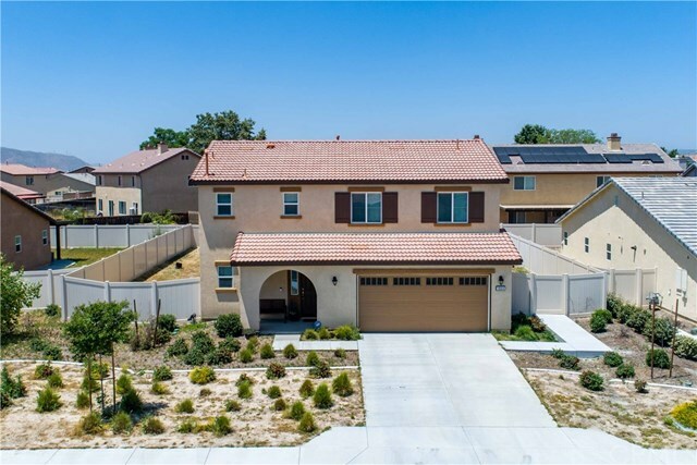 Property Photo: 1664 Wheatfield Way CA 92582